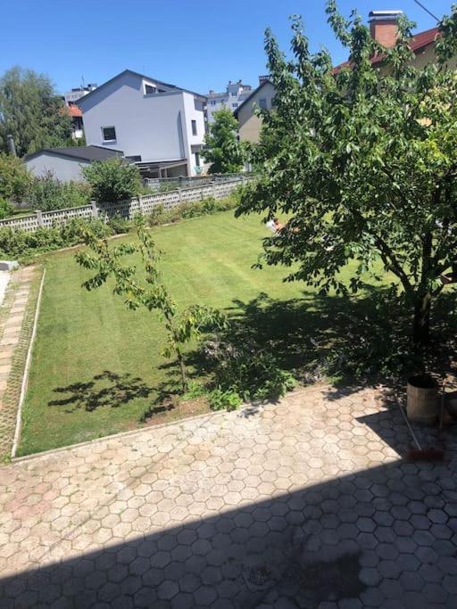 Huge Bbq Garden, Spacious Flat, Ac, Free Parking 4 Ljubljana Exteriör bild